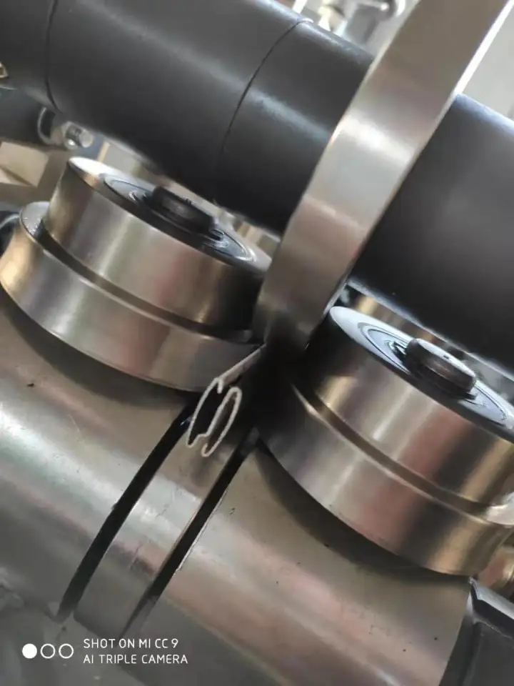 Оборудование для производства S-профилей, фотография 2