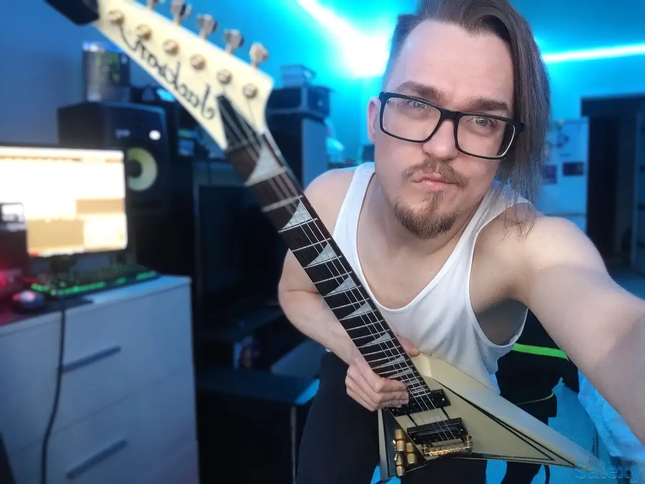 Преподаватель по электро и акустической гитаре, фотография 1