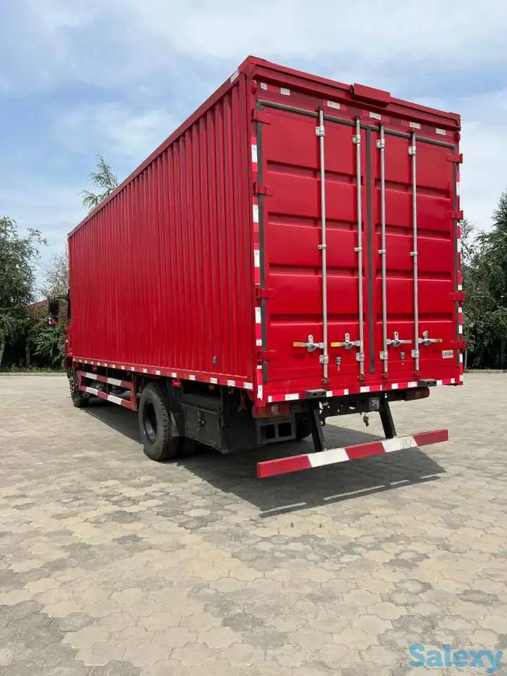 Грузовой автомобиль HONGYAN GENPAW с колесной формулой 4х2, 2023 года выпуска., фотография 3