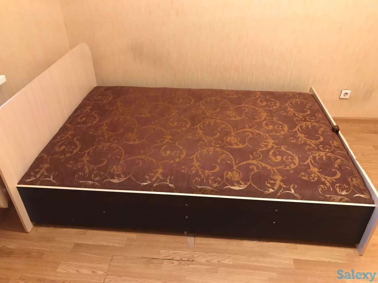 Продам б/у диваны и кровати, фотография 4