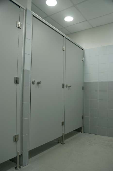 Нержавеющая сантехническая крепежная фурнитура для монтажа сантехкабин, туалетных и душевых перегородок, фотография 1