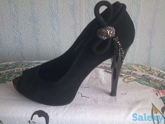 Продаю  замшевые туфли, фотография 1