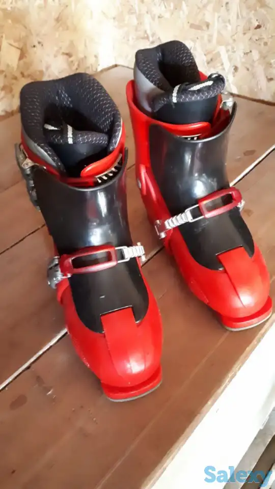 Десткие лыжи комплект с ботинками и палками, производство Италия, фотография 1