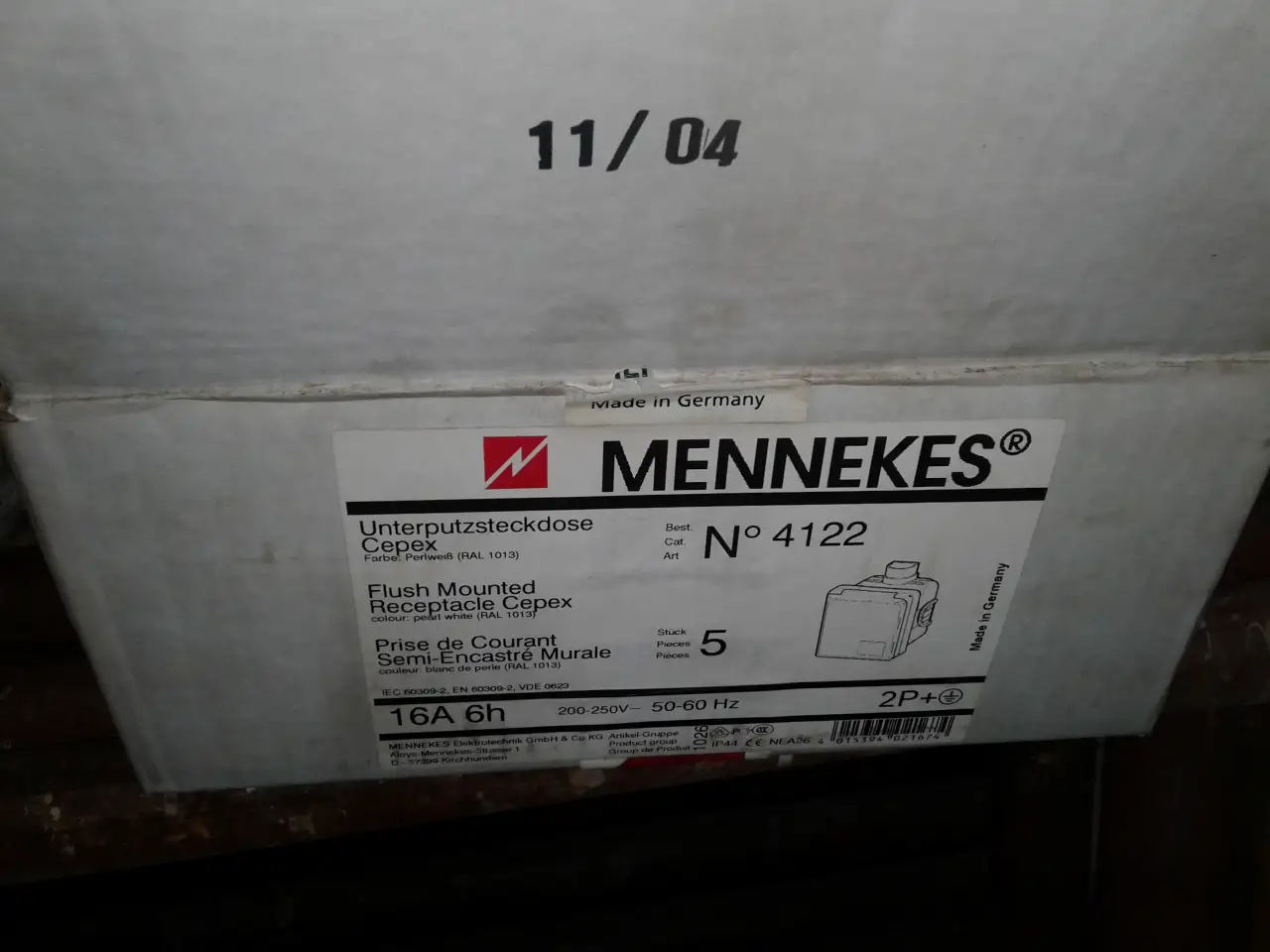 продам Розетка  силовая 2PE  V220В. I ток 16А   Mennekes  Германия наружняя, внутренняя, фотография 2