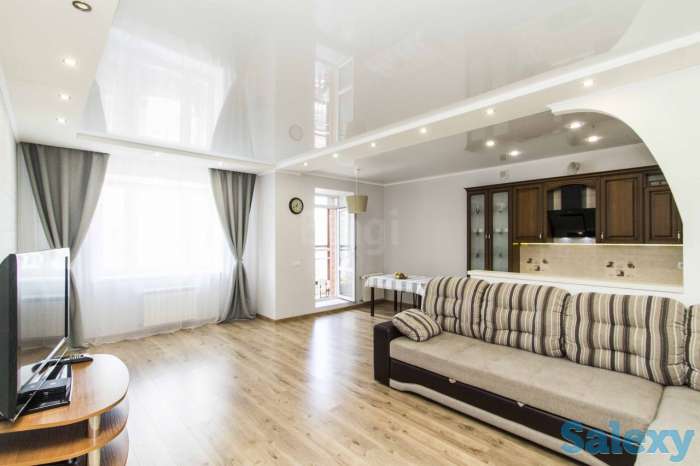 Шикарная квартира 95 кв. Россия г. Омск центр города, фотография 1