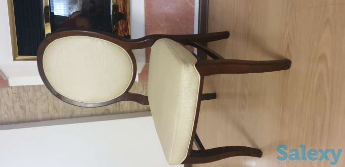 Стулья, столы, бра, фотография 3