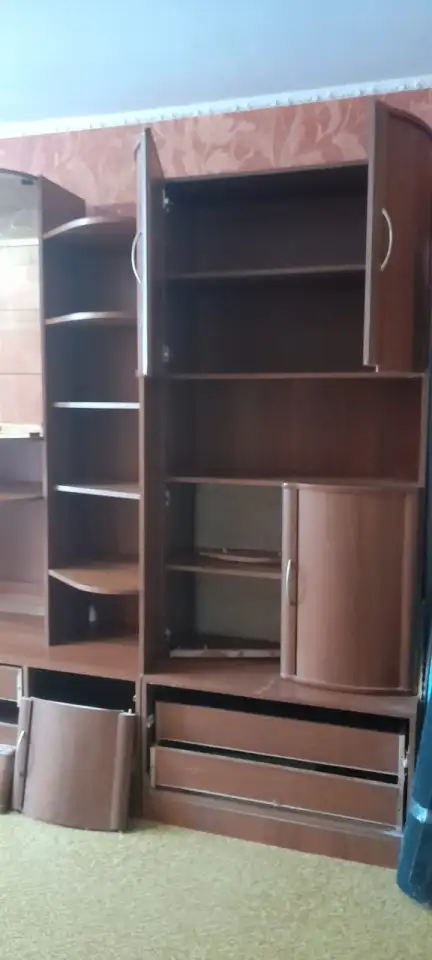 Стенка для гостиной бу, требует ремонта., фотография 7