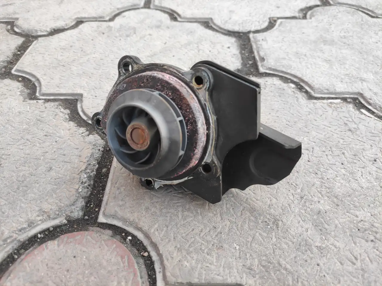 Помпа охлаждения двигателя 1.8 TSI CDAACDABCDB, фотография 1