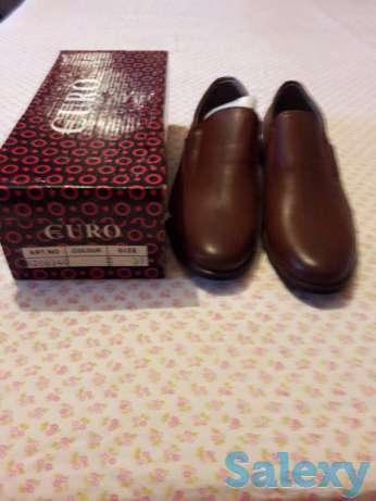 Продам туфли на мальчика 38 размера, фотография 1