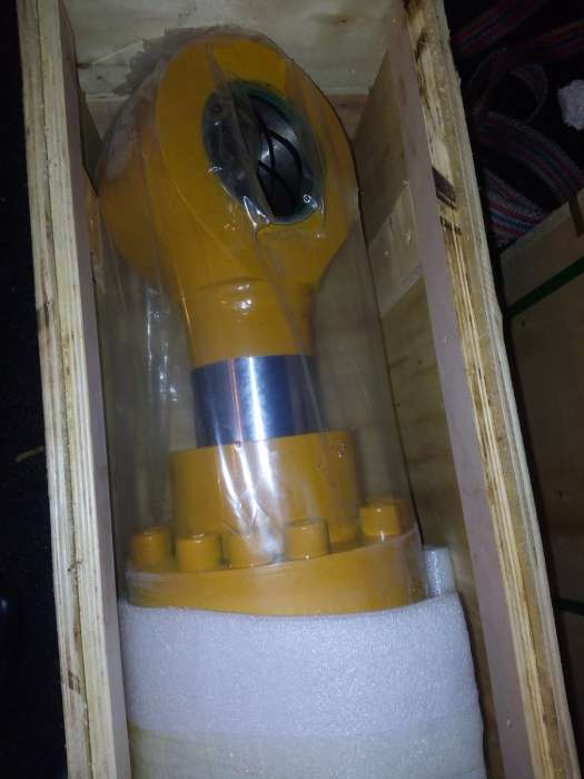 Гидроцилиндр ковша 31QB-63110, фотография 1