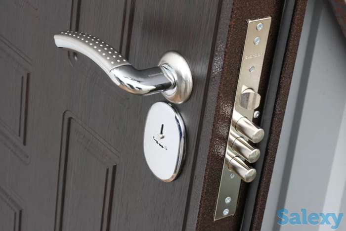 Качественно и за разумную цену.Установка ремонт замена дверных замков ручек сердцевин., фотография 1