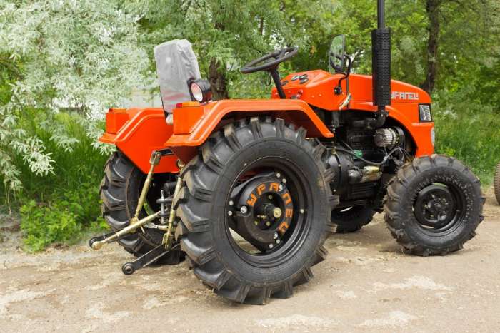 Минитрактор полноприводный Уралец 224 б (22 лс  блок. зад. дифф.), фотография 6