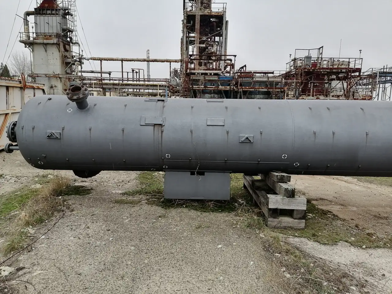Отбензинивающая колонна К-11, фотография 1
