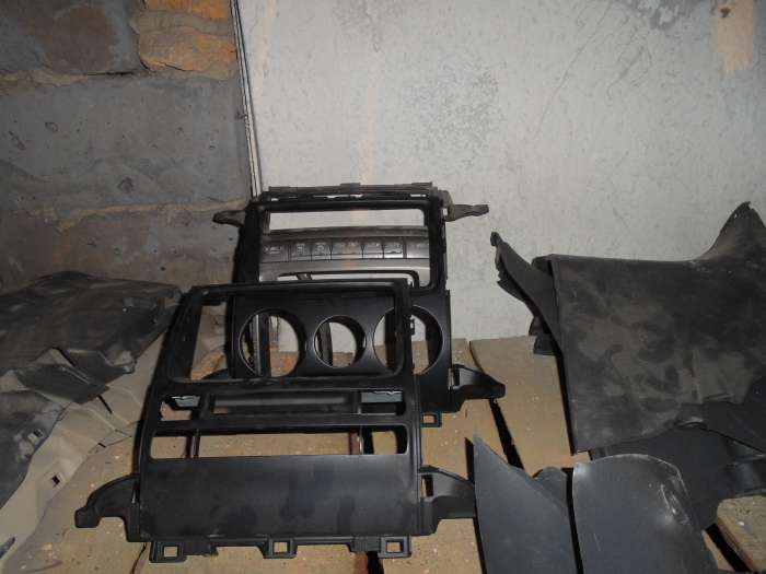 По салону на Toyota L C Prado 150. 120. 95. 90 78.Hilux Surf, фотография 3