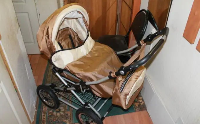 Отдам даром: детскую коляску, фотография 2