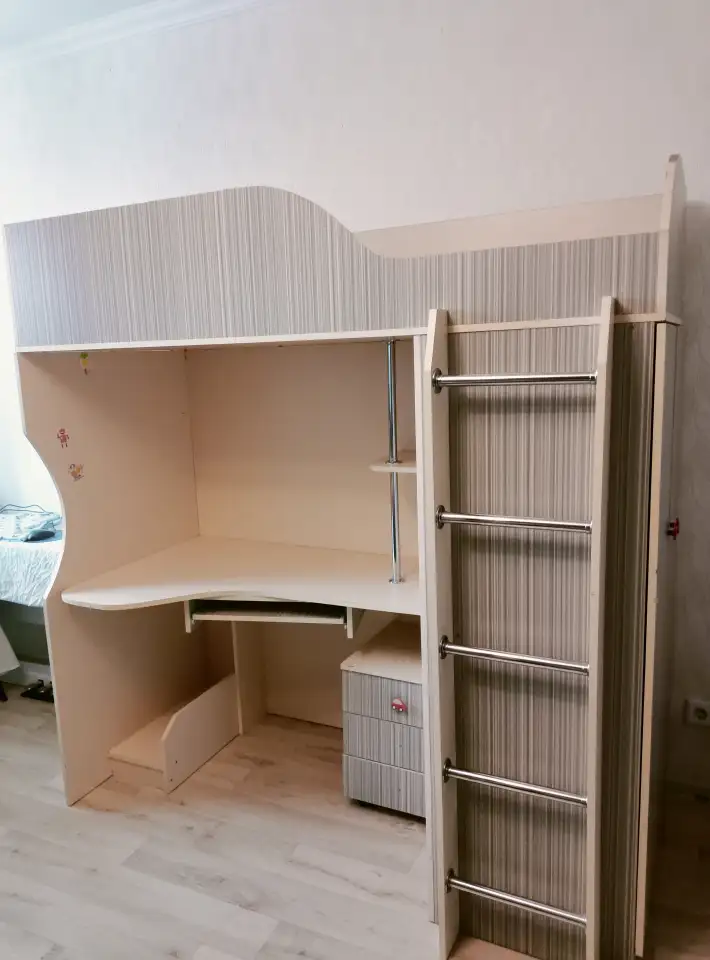 кровать со столом для школьника, фотография 1