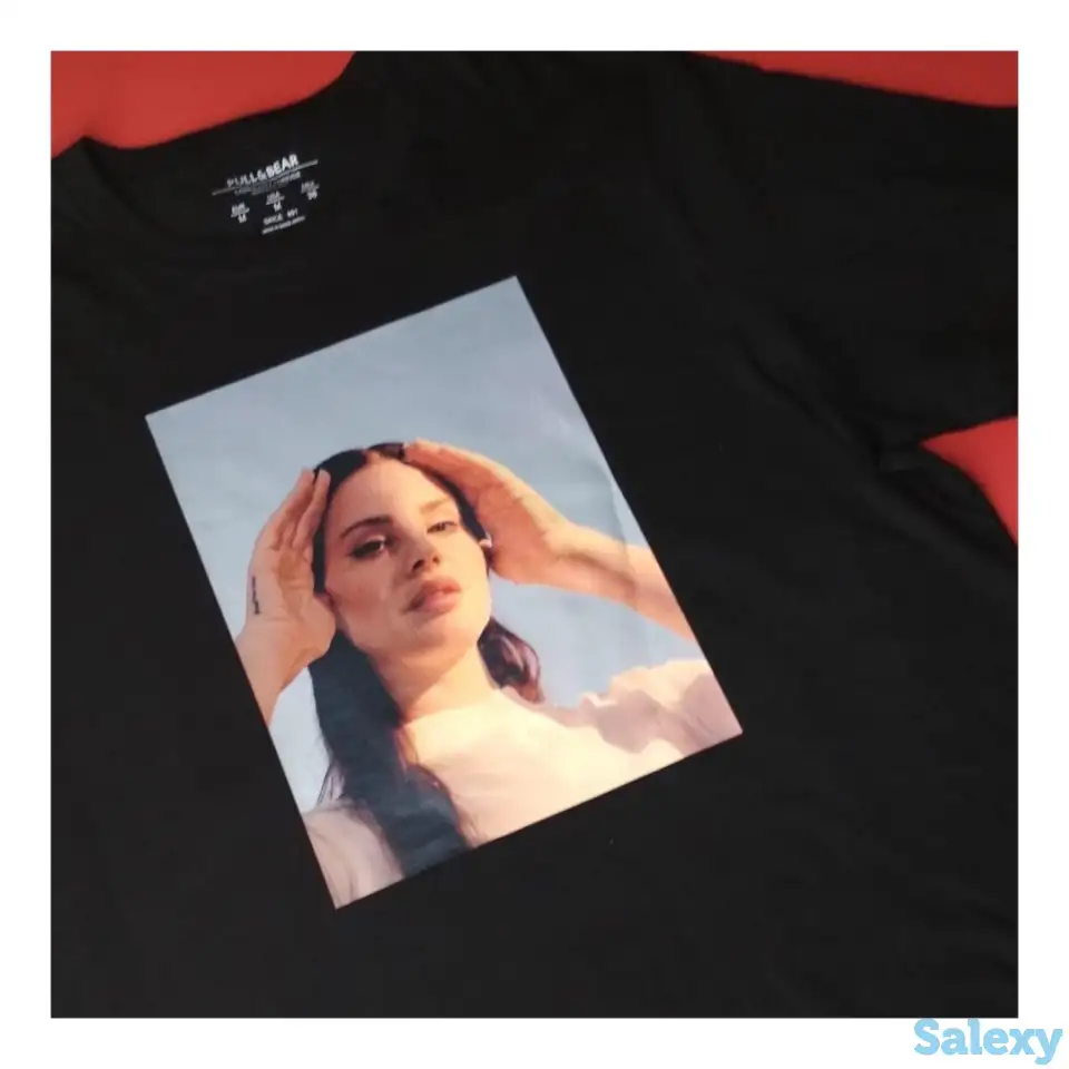 Футболка с ярким принтом, фотография 1