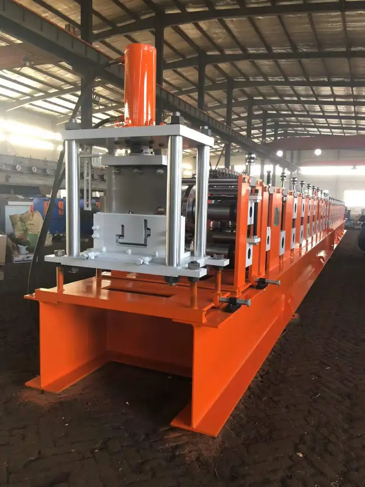 Станок для изготовления профилей балки панели покрытия, фотография 1