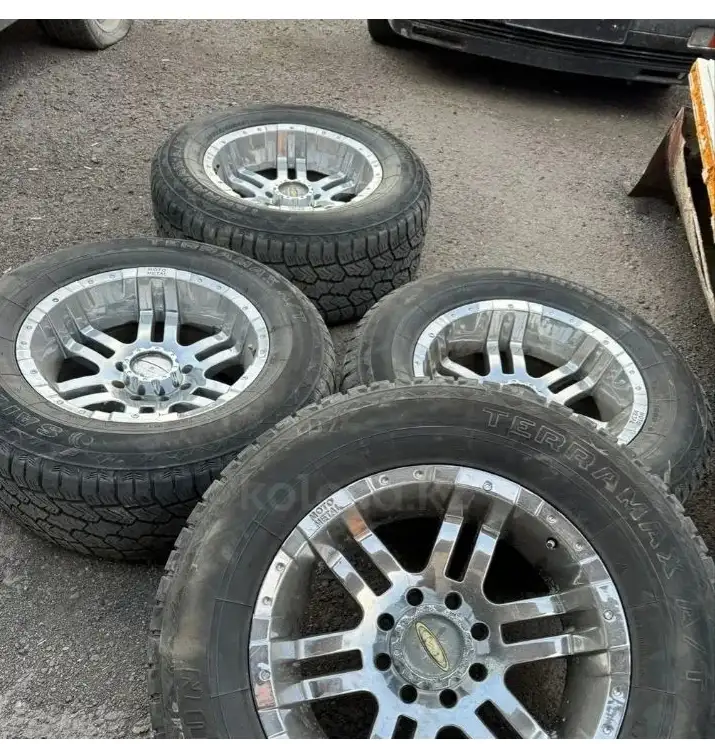 Продам комлект резины с дисками на Хаммер Н2, фотография 1