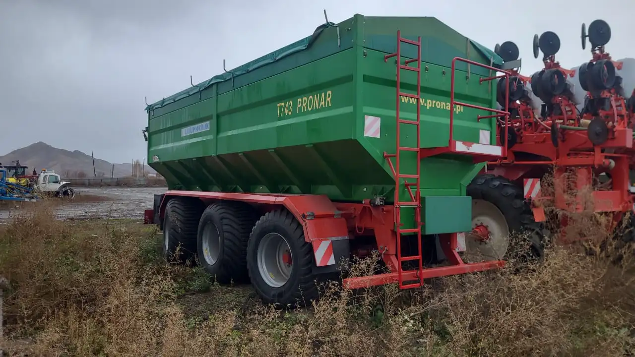 Бункер перегрузчик зерна Pronar T743, фотография 6