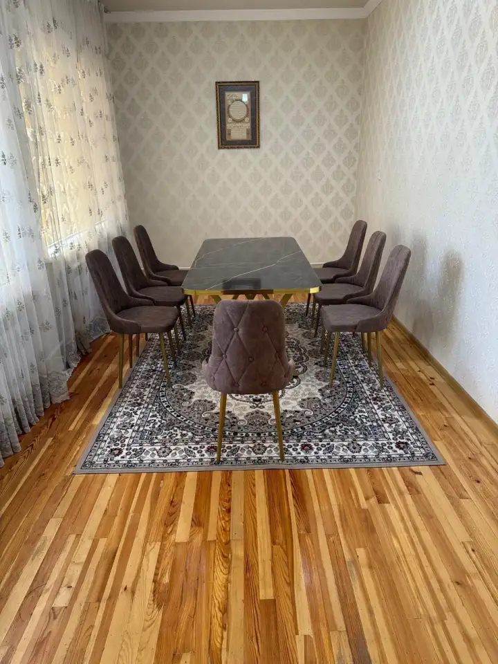 Стол и стулья, фотография 6