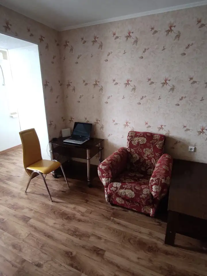 Сдам 2-ком.кв. на  длительный срок, в  Центре   11мкр, фотография 4