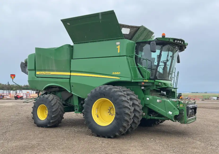 Зерноуборочный комбайн John Deere S680, 2016 г.в., фотография 3