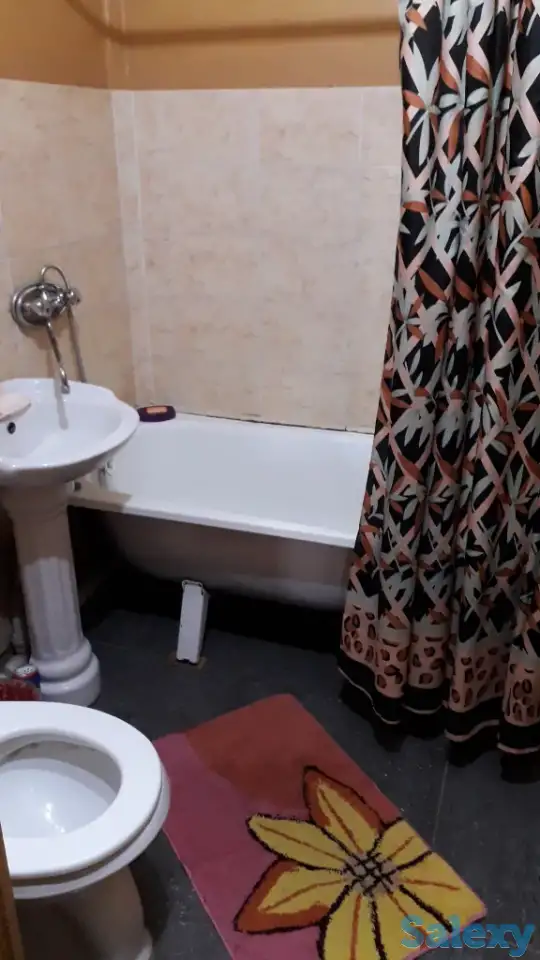 Сдаю посуточно однокомнатную квартиру, ул. Космическая, 15, в районе кафе 