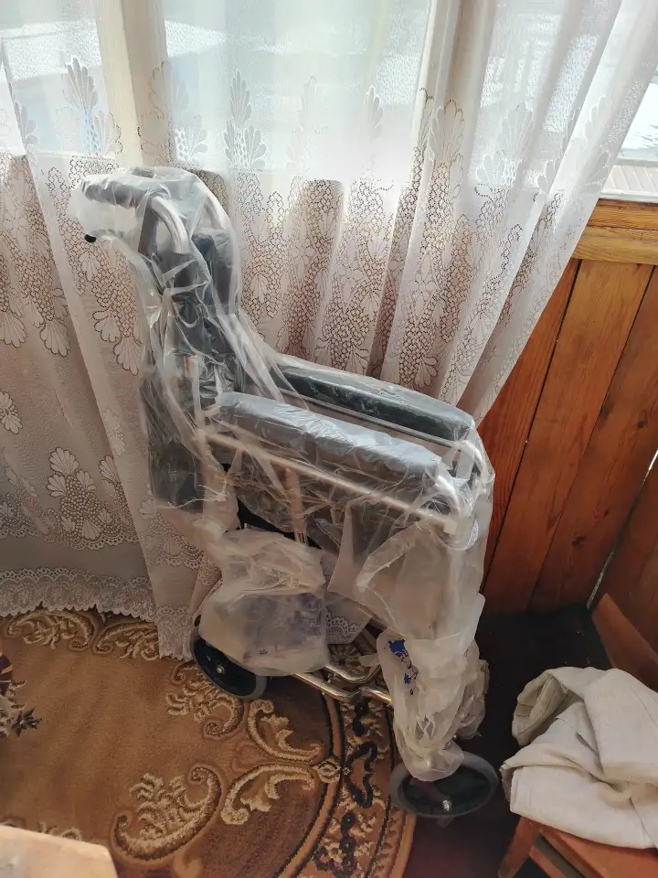 Продается инвалидное кресло-коляска, фотография 1