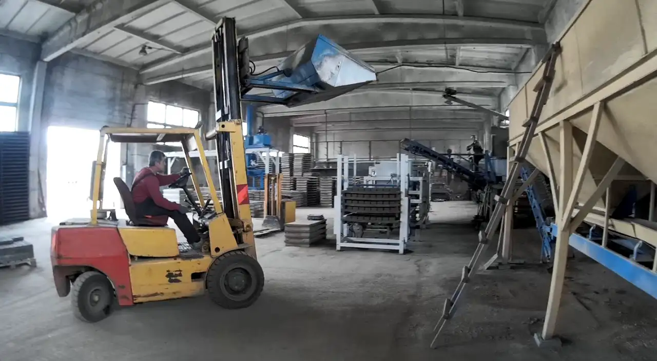 Продается бывший в употреблении завод по производству бетонных блоков, фотография 2