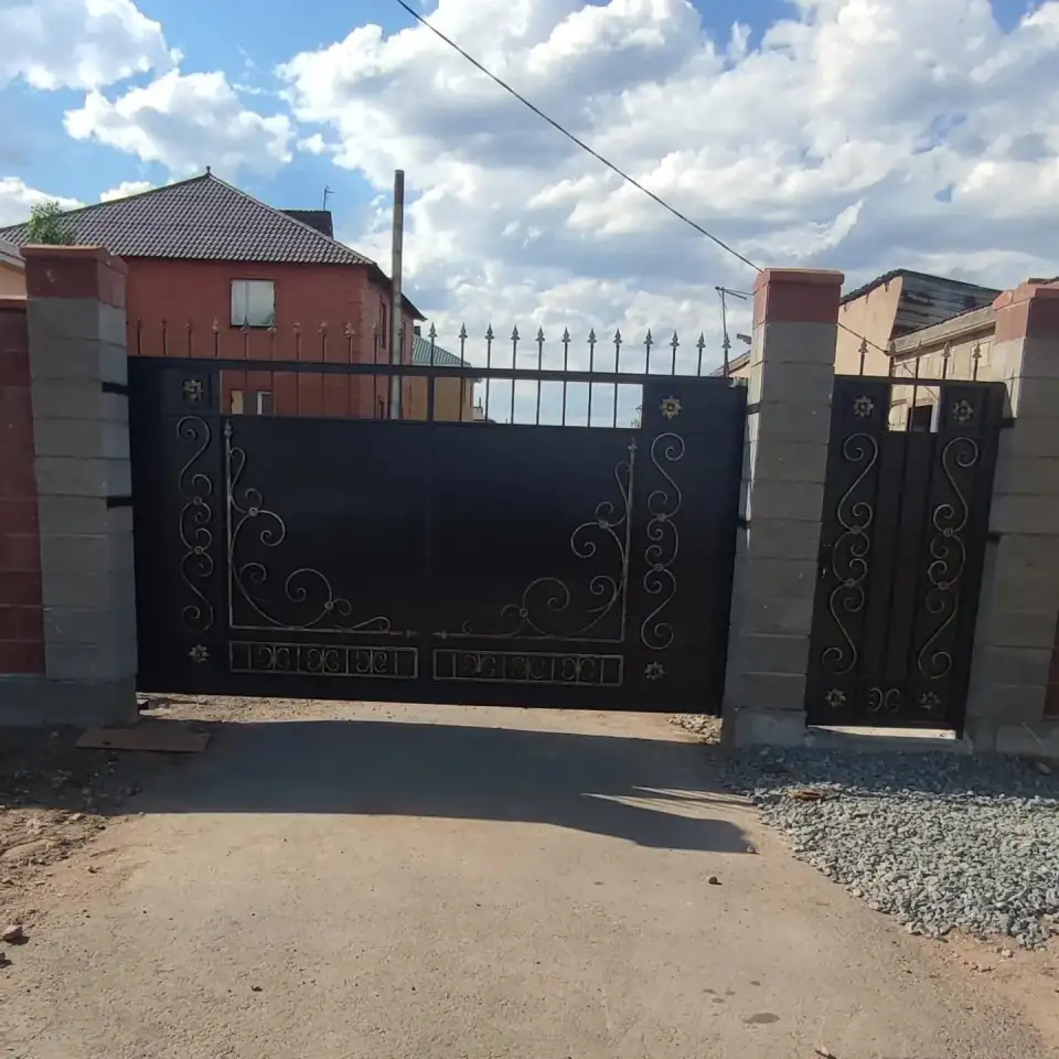 Изготовление распашных и откатных ворот, фотография 5