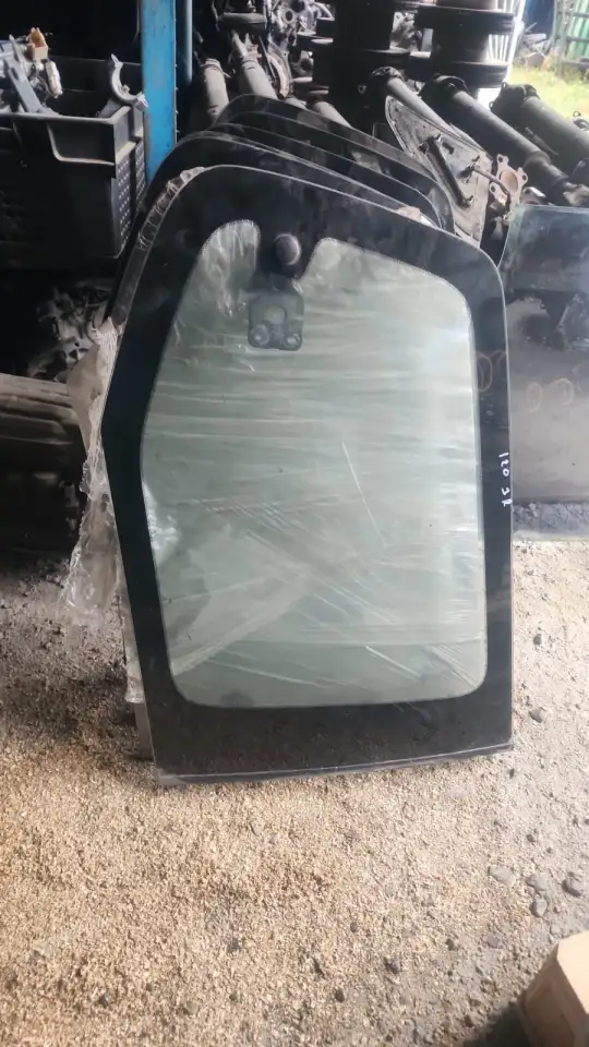 Стекло  Toyota Land Cruiser Prado 120, фотография 1