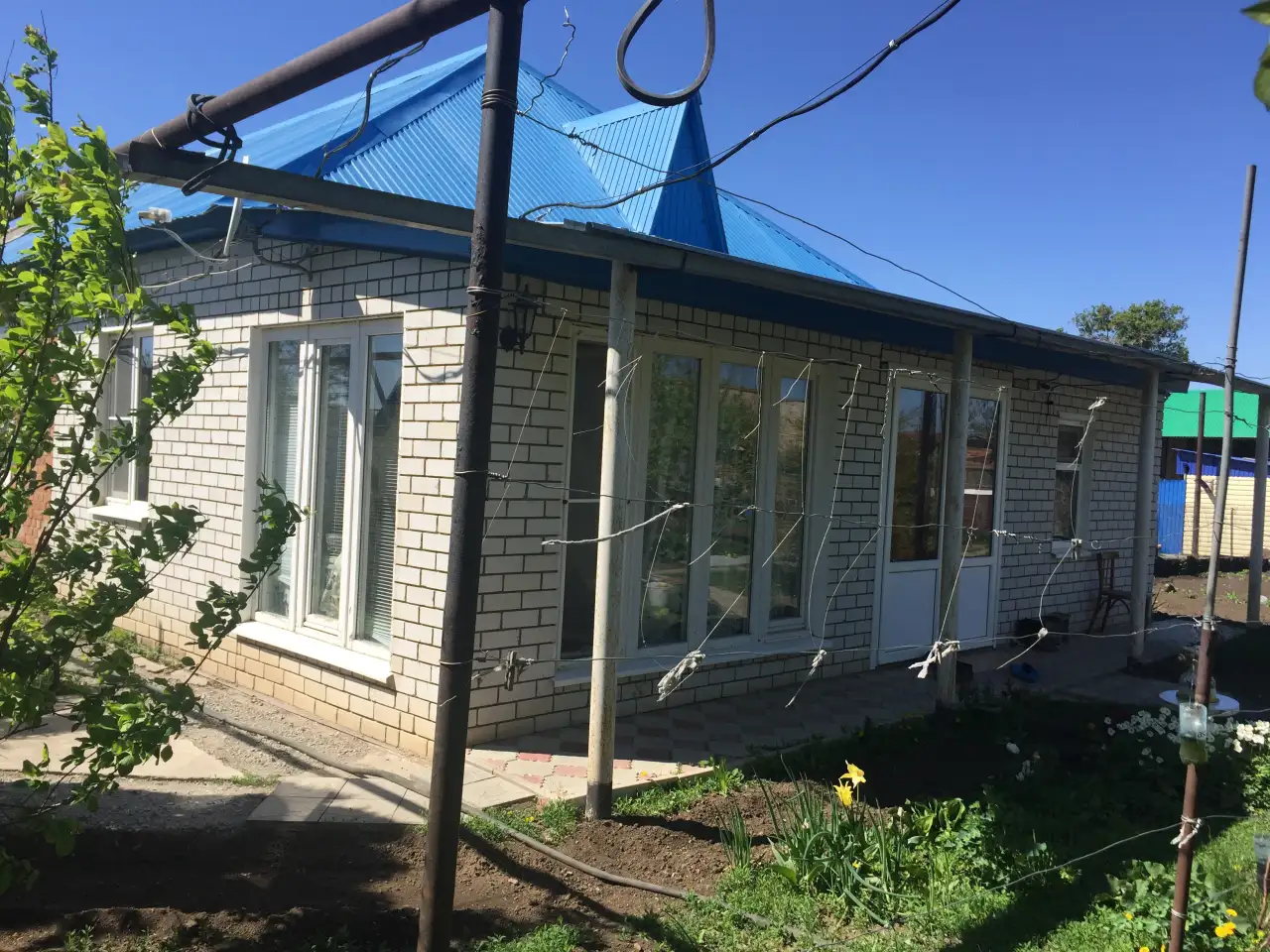 Продается добротный дом с участком, С. Достык(РТС)  ул. Макатаева (Первомайская) 13, фотография 1