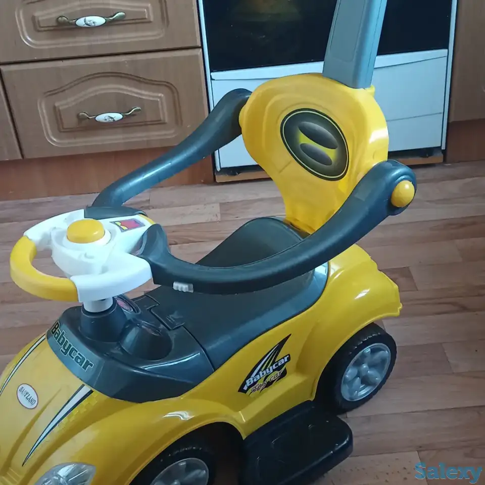 Продам детскую машинку с ручкой, фотография 2