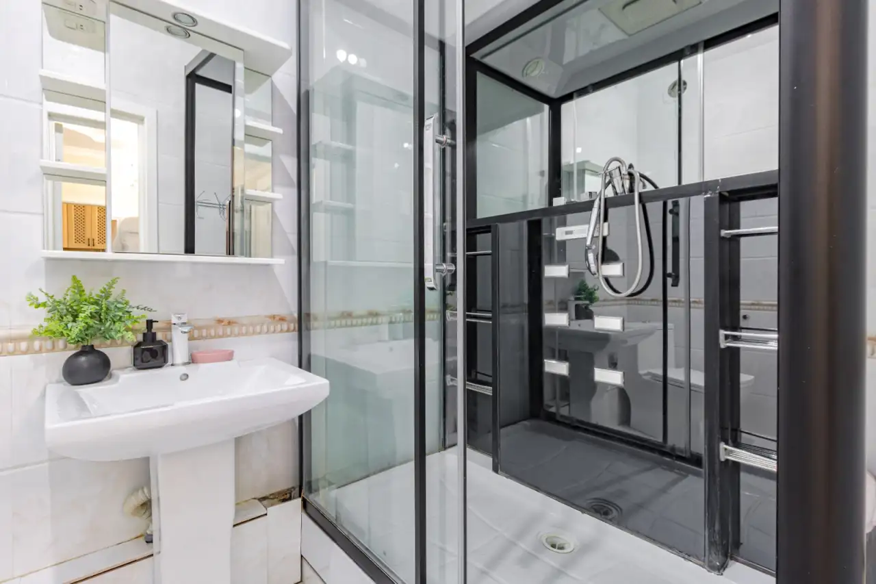 Апартаменты рядом с Абу даби плаза, улица Туркестан, 10, фотография 19