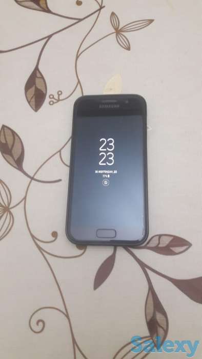 Самсунг А3 2017, фотография 1