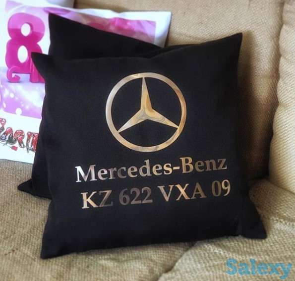 Декоративная подушка в автомобиль, фотография 1