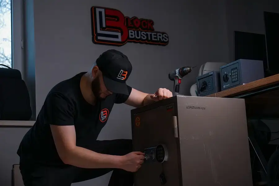 Вскрытие замков, авто, сейфов. Ремонт, замена и установка замков, фотография 2