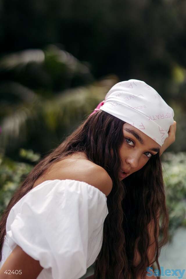 Шелковый платок с дизайнерским принтом 