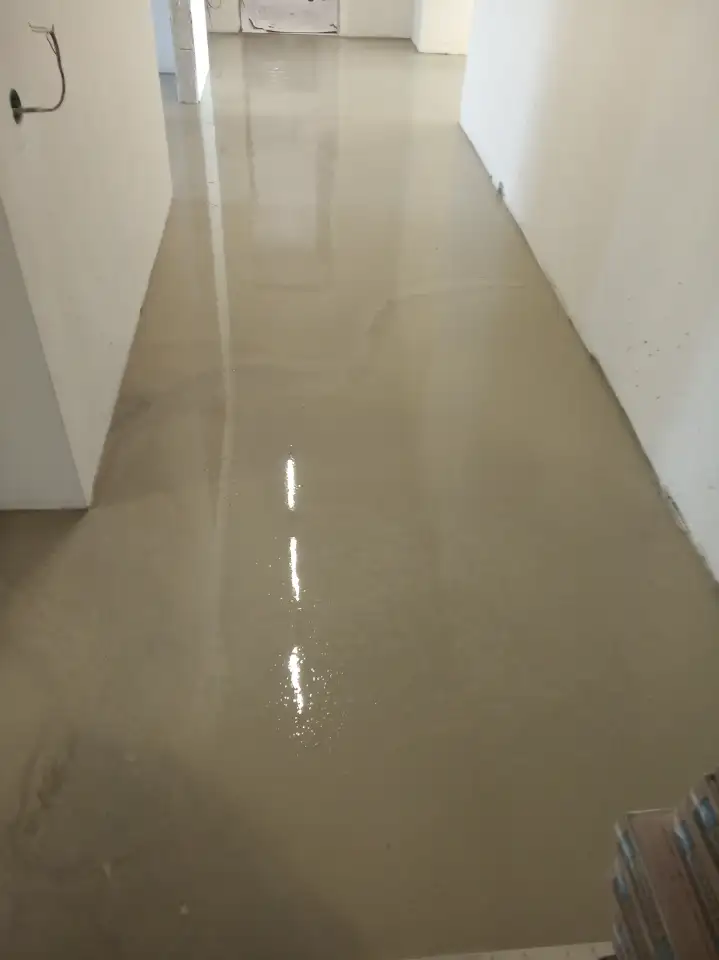 Выравнивание пола стяжка наливной пол, фотография 3