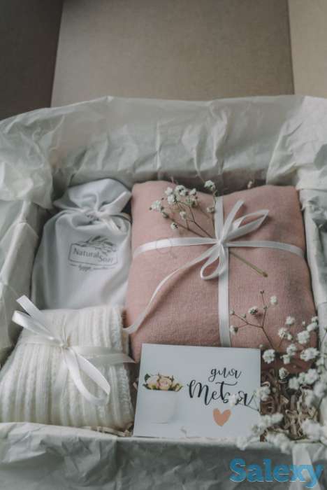 Новогодний подарочный бокс 