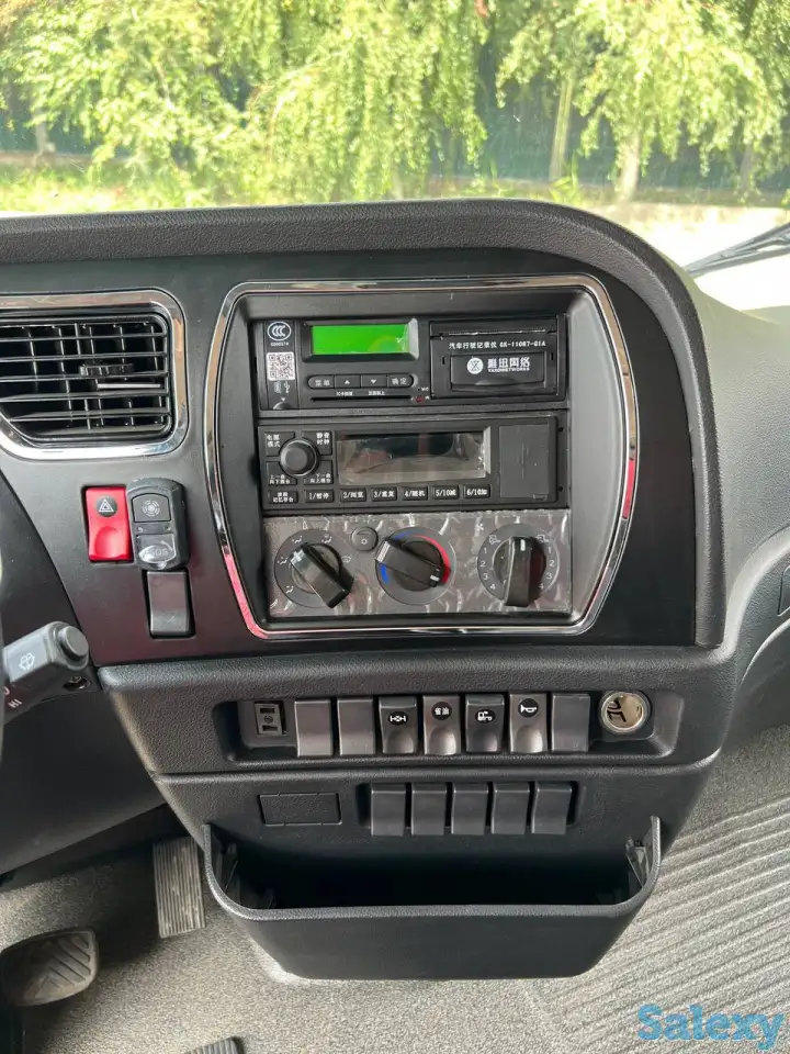 Грузовой автомобиль HONGYAN GENPAW с колесной формулой 4х2, 2023 года выпуска., фотография 10