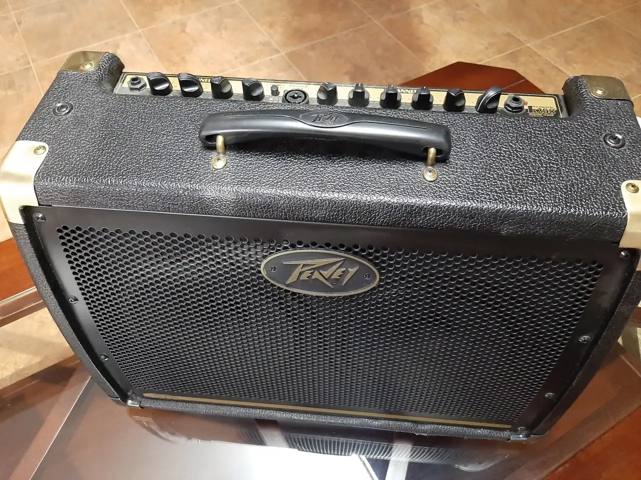 Продам электроакустическую гитару, гитарный комбоусилитель, беспроводную акустическую систему, микрофонную стойку с микр, фотография 5