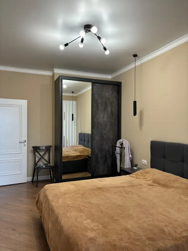 Продам просторную полностью меблированную квартиру с хорошим качественным ремонтом в новом ЖК Medeu Park., фотография 1