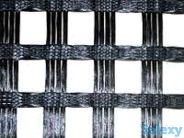 Геосетка полиэфирная с пропиткой на базе битума и нетканой подложкой., фотография 1