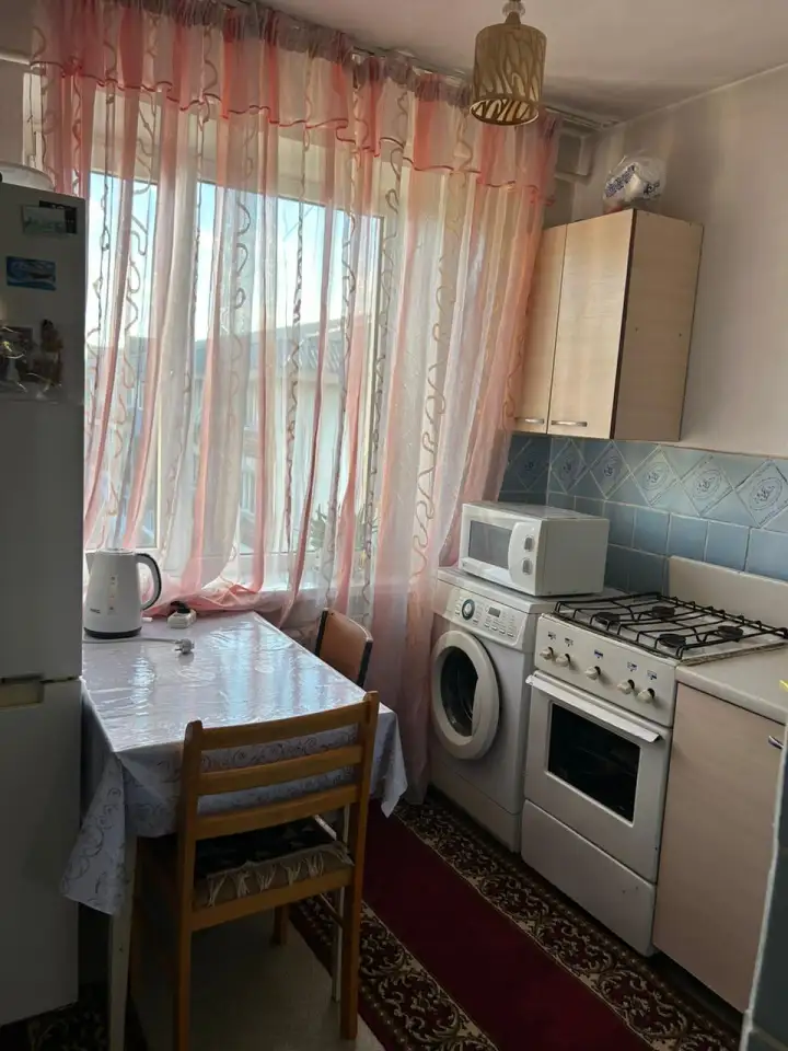 Продаётся 2ух комнатная квартира, 2ой микр Жетысу, дом 33, фотография 2