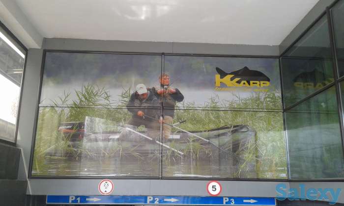 Оформление витрин: оклейка стекол оракалом, накладные элементы, 