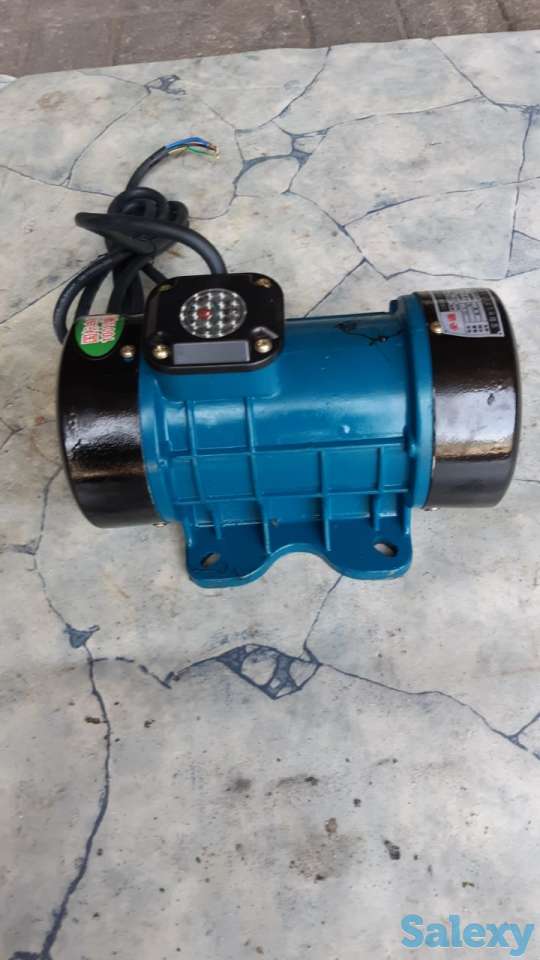 Вибратор для бетона трехфазный., фотография 1