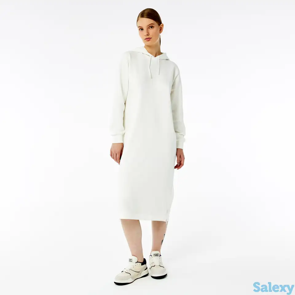Женское длинное платье lacoste с капюшоном, фотография 1