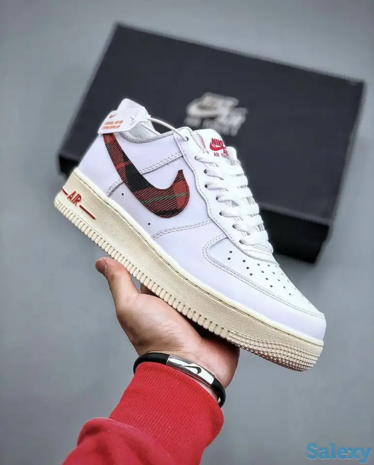 Кроссовки, фотография 1